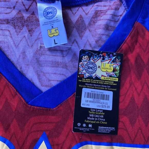 Wonder Woman DC Comics Shirt Sz L 3/4 Sleeve V-Neck Superhero Sleepwear Womens - Picture 3 of 8